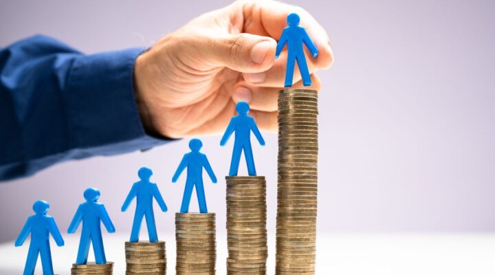 Reajuste coletivo e afastamento acidentário: o que pagar