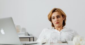 Adeus, Teletrabalho! Nubank Causa Repercussão com Decisão e Gera Protestos Internos