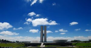 Debate no IR: Contribuições Extraordinárias e a Proposta que Pode Aliviar seu Bolso!