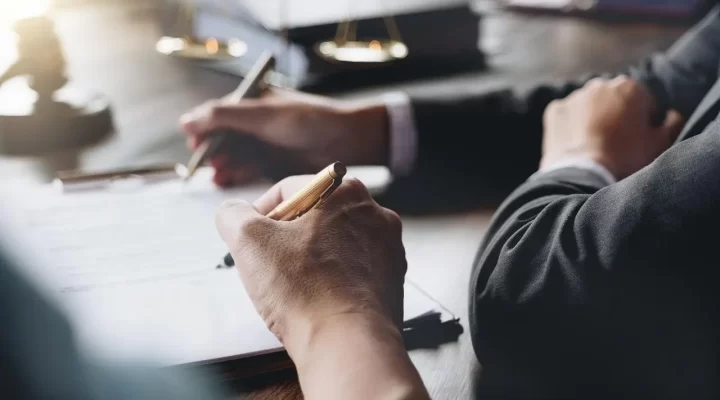 CCJ adia votação: Nova Lei do Impeachment para prefeitos e ministros do STF pode sair em 2026