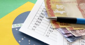 Novo Bolsa Família sob análise: FGV aponta saída de 31% dos beneficiários até 2025