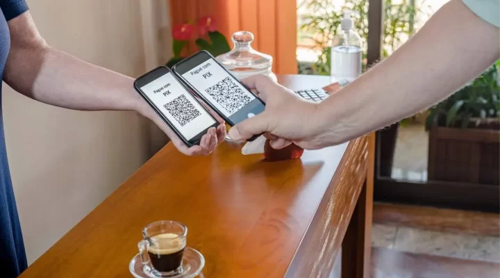 PIX de R$ 5 mil em diante: É imposto ou fiscalização? Saiba o que autônomos precisam declarar e como evitar cair na malha fina!