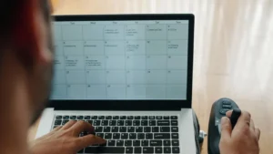 Como Vai Ficar a Jornada de Trabalho em 2026? Entenda as Mudanças na CLT