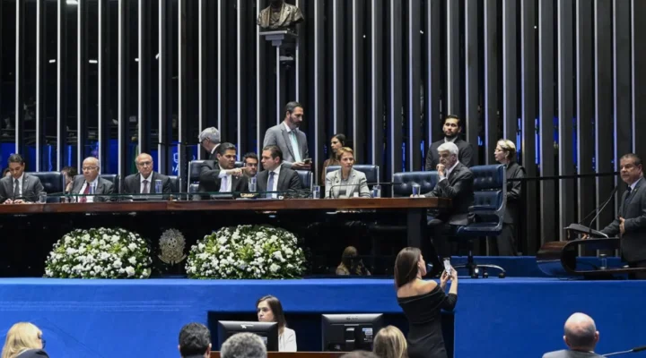 Alerta Geral! Fim da Escala 6×1 Sem Transição é Exigido por Sindicatos em Defesa da Saúde do Trabalhador