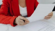 Como registrar funcionário corretamente: documentos, CBO e cuidados trabalhistas