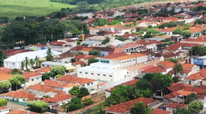 Concurso Tabapuã SP: edital publicado com 23 vagas e cadastro de reserva, salários iniciais até R$ 7.418,39, inscrições de 04 a 15 de maio de 2026