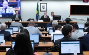 Conselho de Ética da Câmara: Deputados Marcos Pollon, Marcel van Hattem e Zé Trovão suspensos por 60 dias após ocupação do Plenário