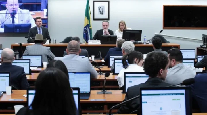 Conselho de Ética da Câmara: Deputados Marcos Pollon, Marcel van Hattem e Zé Trovão suspensos por 60 dias após ocupação do Plenário
