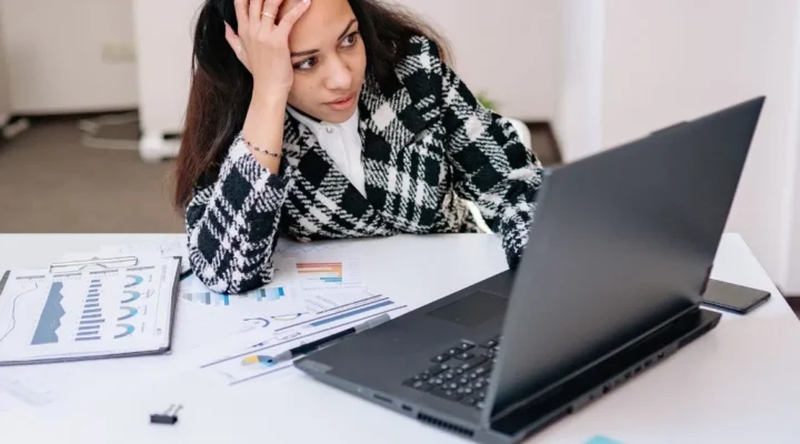 Erros Financeiros em Empresas Familiares: Como Evitar Armadilhas e Garantir a Continuidade do Negócio Entre Gerações